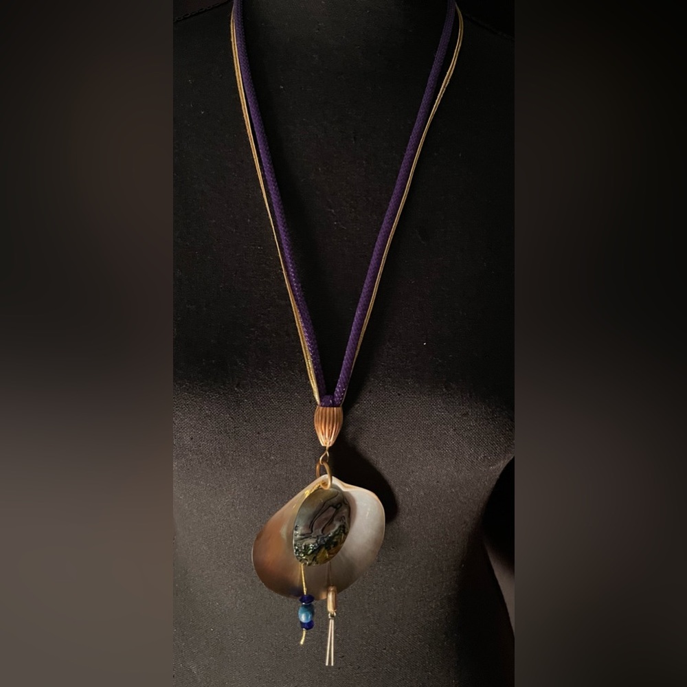 shell necklace